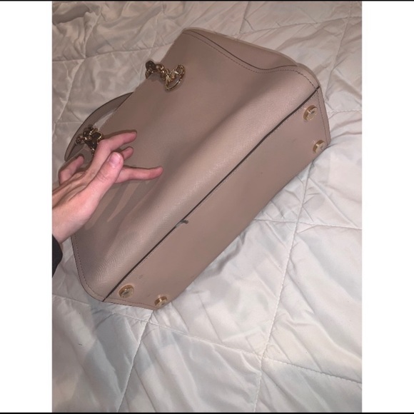 Michal kors purse - Picture 3 of 8